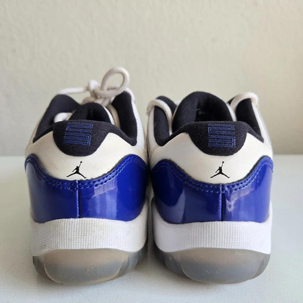 Nike Air Jordan 11 Low Retro White Blue Concord 580522-100 Boys Youth‎ Size 2Y